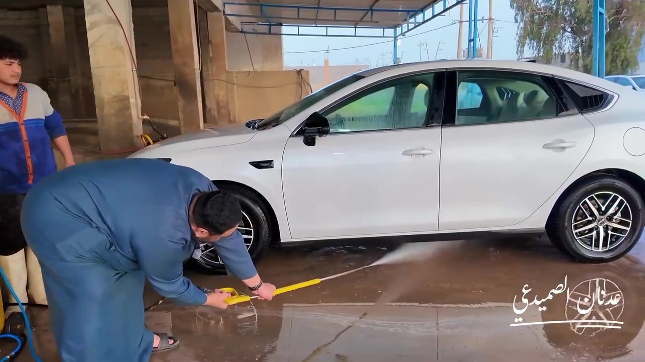 حسين الشمري من الحويجة يحچي تجربته ويه سيارة BYD…
مو بس قيادة ناعمة، حتى راحة ومساج داخل السيارة 
تابع للنهاية وشوف شنو المواصفات الي موجودة 

جماعة الكورلا حسين قصفكم😆


**إذا كنت صاحب هذا الإعلان وتريد حذفه لأي سبب، رجاءا أرسل رسالة إلى الدعم الفني**