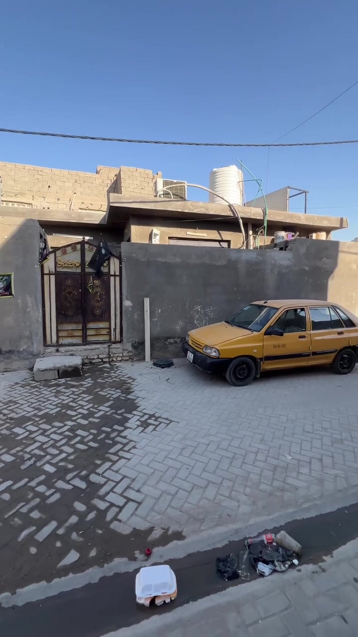بيت للبيع مساحته 140 واجه 15ونص في9 سند 25 سعر 48 تفاصيل داخل الفديو العنوان شارع ابو علي قرب جامع الحمزه ***********
