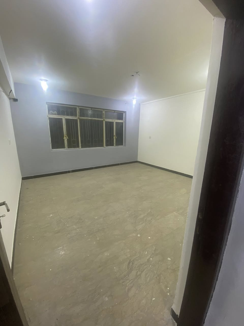 عروض ايجارات للعوائل فقط
شقة موقع مميز للإيجار(عوائل فقط) 

المساحة / 90 م

الطابق الاول 

المحتويات / صالة مع مطبخ أمريكي - غرفتين نوم - مخزن - صحيات 

العنوان / الكرادة داخل - خلف محطة وقود ابو اقلام 

علماً ان البناية تحتوي على مصعد

للاستفسار عن السعر وباقي التفاصيل يرجى الاتصال على الأرقام التالية 

***********

***********

العادل للاستثمار والتطوير العقاري
