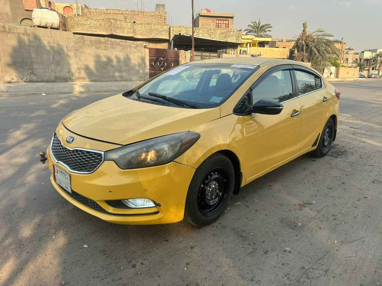 السلام عليكم سياره كيه فورتي موديل 2015وارد امريكي حادث بنيد فقط بدون دواخل سياره جاهزه حلوه محرك كير صدر تبريد تخم تاير مكفولة رقم بغداد تحويل مباشر مواصفات نص فول محرك 2000العنوان بغداد الامين شارع نواب سعر 97$بيه مجال بصيط النتصال ***********
