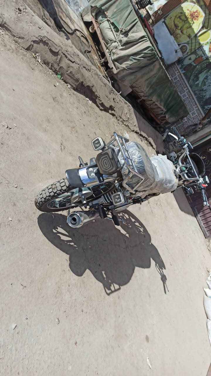 سلام عليكم دراجه سيفان 2025 البيع السعر 800 وبيه مجال، ***********
