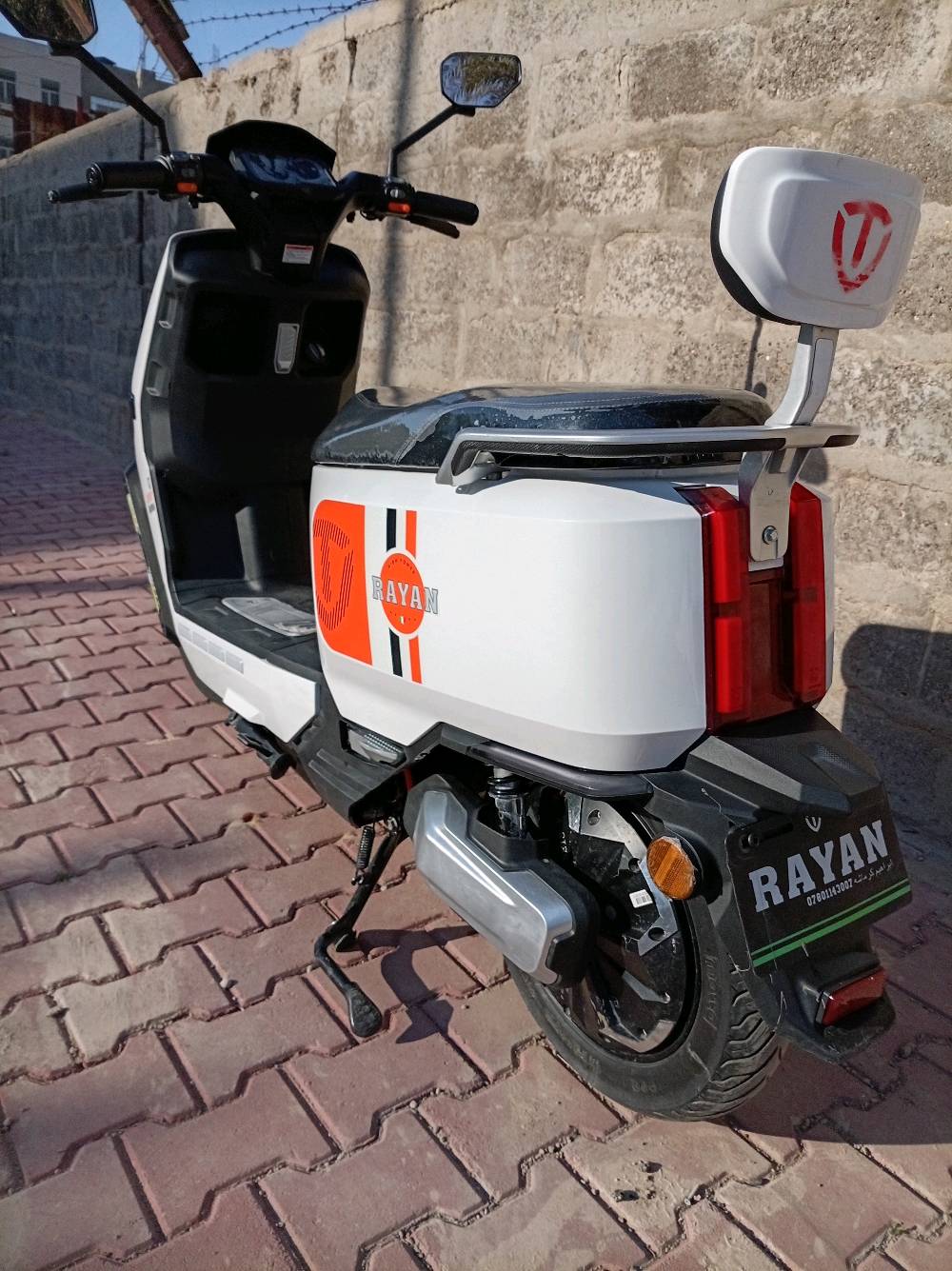 السلام عليكم وحش الكون ريان تالج موديل ٢٥ للبيع دراجه إستعمال شهرين و٣ايام فقط وصل الشراء موجود كفاله عاااامه من الشخط ٦بطاريات 6مسطره ملف ٢٠٠٠ نحاس ونظافه كدام العين بصمتين سويجين بحاله الوكالة بعدها سعرها مليون و٥٠ الف وبيها مجال مكاني بغداد قرب مجلس محافظه بغداد اي استفسار ***********وتساب محمول