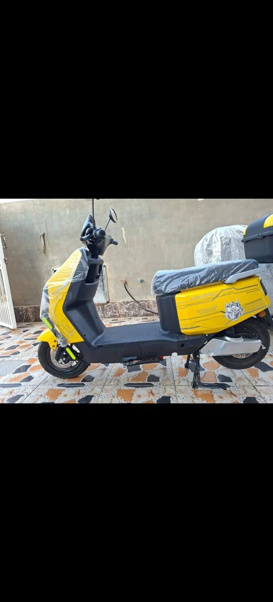 دراجه شحن ام عيون سبورت رياضي
سرعه ٨٠حقيقي بطاريات مسطره ضد المي تتحمل وزن بيهه نضام شحن ذاتي بعد اكو مواصفات بيهه تفحص وتأخذ  دراجه مال جناي 
سعر ٥٥٠الف مستعجل عله بيعاتهه بيه مجال تعال شوفهه ورضيك بالسعر مكاني بغداد عامريه ***********

