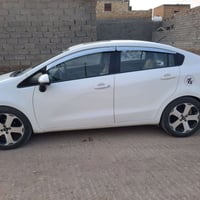 ٢٠١٤ • محرك ١٦٠٠ • فتحة ارضيه جلد