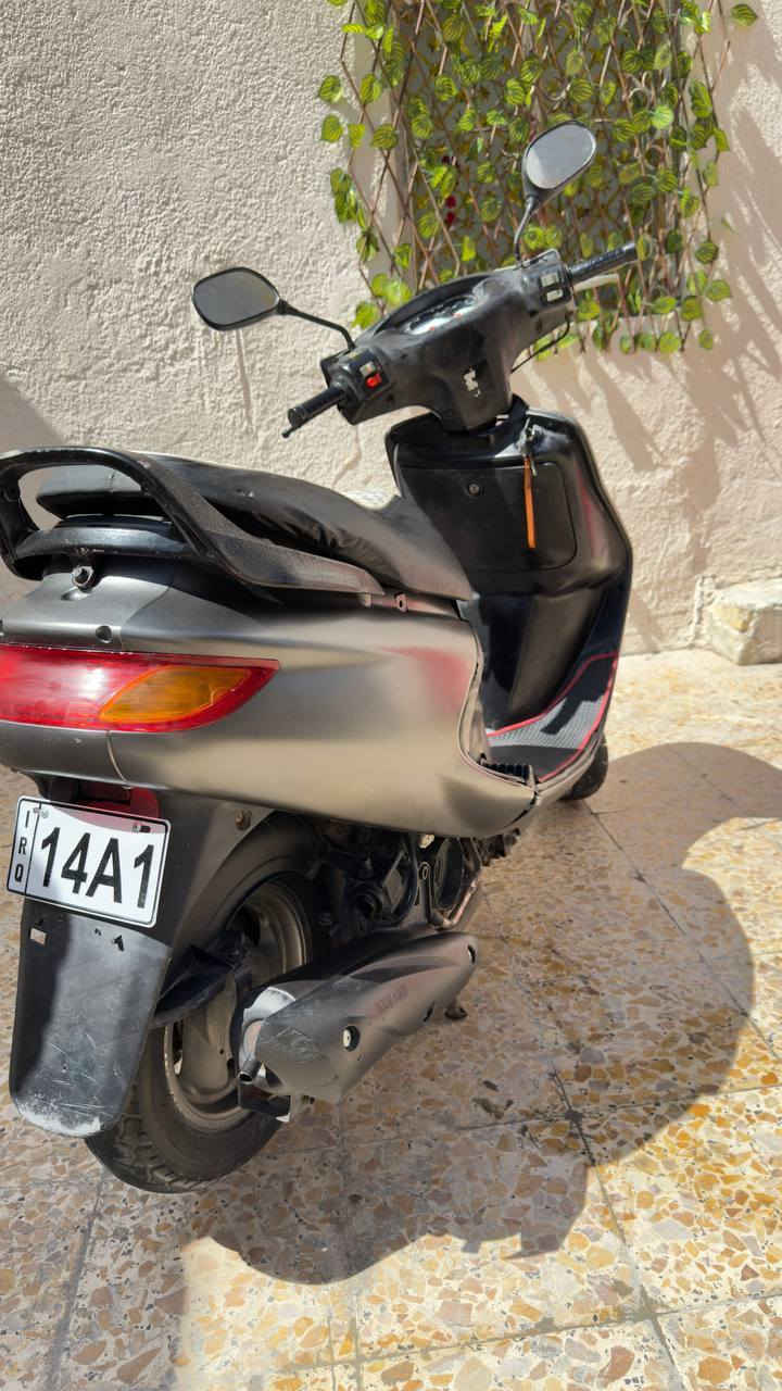 دراجه فراشه ما مفتوحه ولا تبخير ولا تنقيص نضيفه كفاله محرك السعر ٦٥٠ مكان البصره كرمة علي تواصل *********** البصرة, العراق
