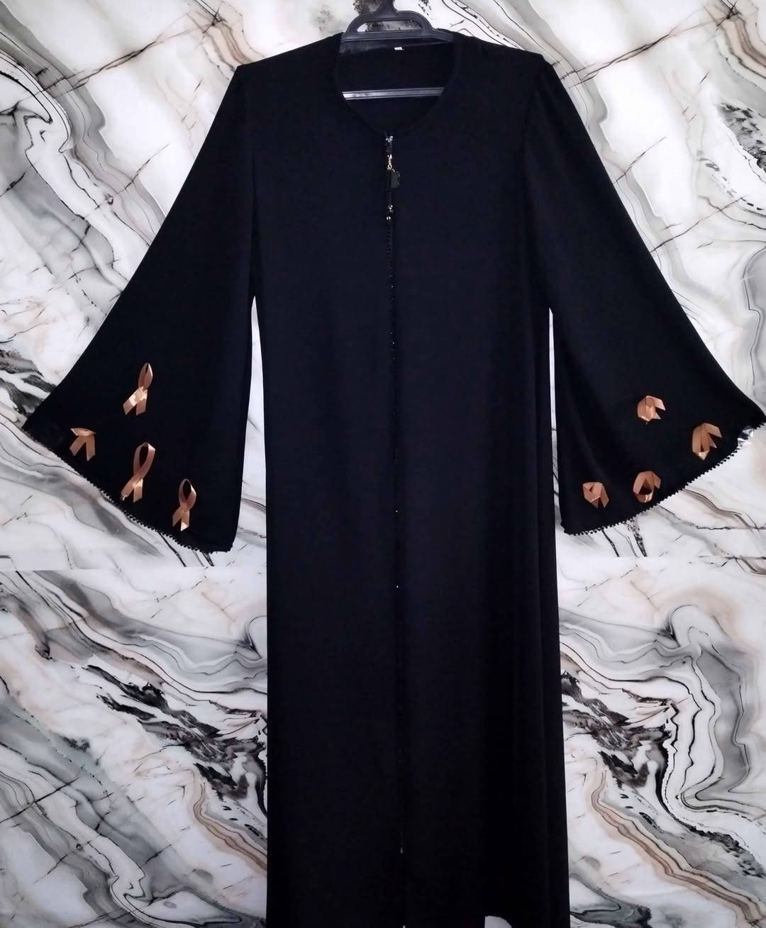 عبايه خليجي قماش اسود فاحم درجه اولئ ومتوفر كل القياسات السعر ٢٥الف والتوصيل مجاني تفحص يم المندوب يله تستلم *********** وتساب او خاص بغداد, العراق
