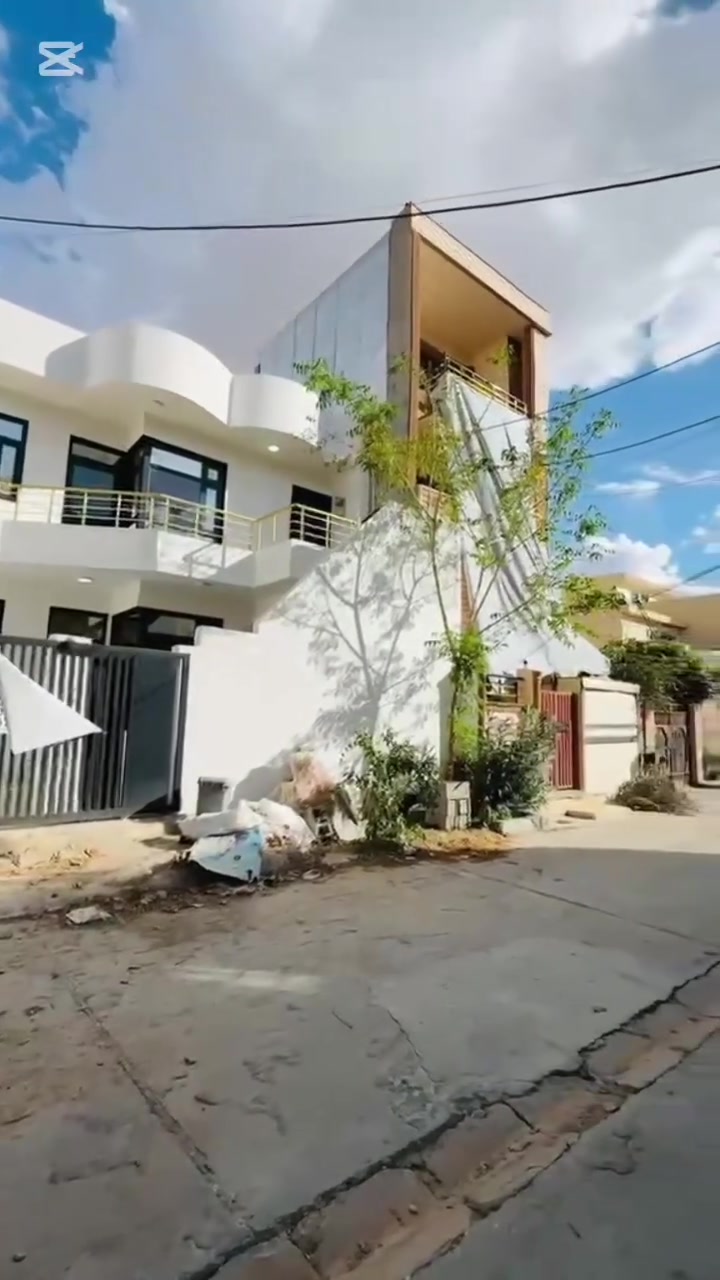 السلام و علیک
ئەم خانووە بۆ فرۆشتن کەلار + مەجموعە ڕوبەرەکەی (135m) مترە لەسەر پانی کەوتوە  سعری زۆر مناسبە

قاتی یەکەم 
ژووری میوان
2ژووری نوستن
هۆڵ
متبەخ
حەمام سەرئاو

قاتی دووەم
ژووری میوان
ژووری نوستن
هۆڵ
متبەخ
حەمام سەرئاو

بۆ زانینی نرخ ژمارە یەک بنێرن یان تیل بکەن

***********

بۆ زانیاری زیاتر سەردانی عقارات بیلال بکەن
