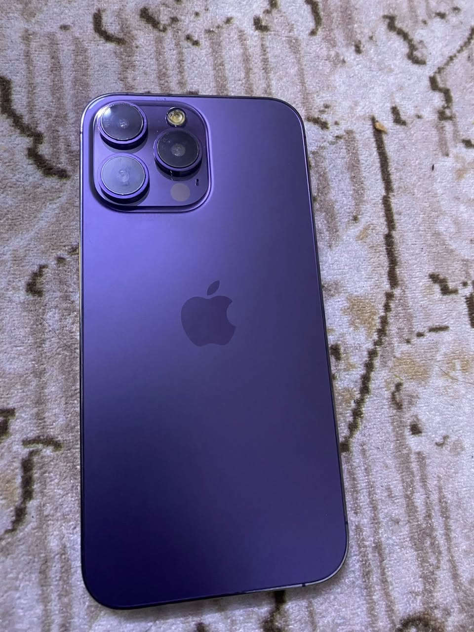 سلام عليكم جهاز 14برو ماكس شرق اوصط ذاكره 256بطاريه 84 جهاز تعرض لحراره وكفت الكامرات وصار ضل خفيف بل شاشه وسماعت المكالمات وكفت الباقي كله شغال الجهاز شخط مابي وكلش سلس العنوان الشعب رقم ***********
