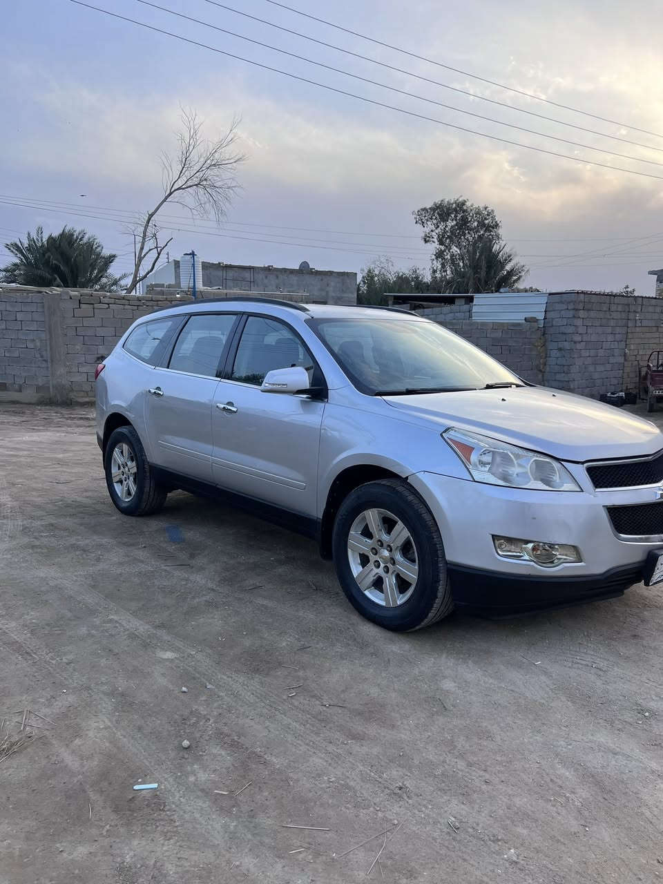 سلام عليكم شوفو ليت ترافرس مديل ١١.  رقم بغداد ضرر لحاملغ الامامي وبيهه رشه بصيطه بالدور لخلفي مكينه كير جدد سياره جديده لسعر ٨٧ الاتصال ***********
