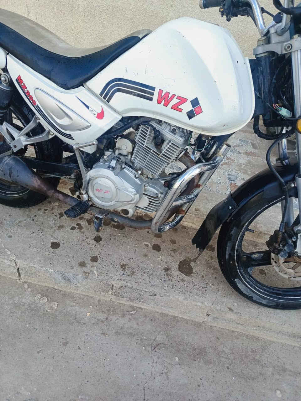 موطور للبيع MZ السعر 650 وبي مجال رقم  ***********
