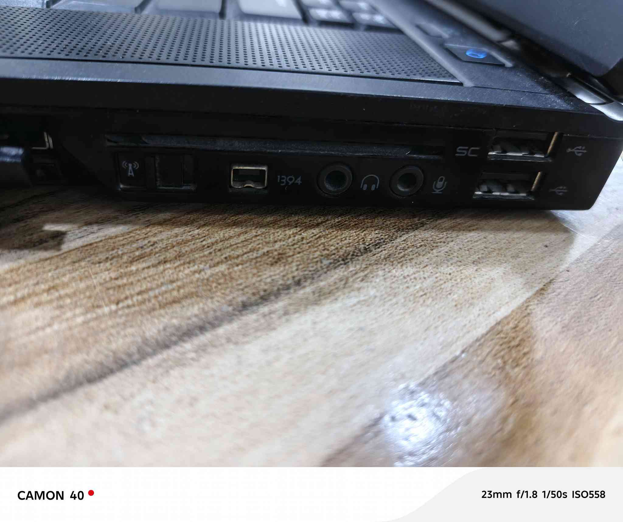 سلام عليكم لابتوب للبيع مكان ديوانيه سعر 150اللف وبي مجال بس بطرايته تعبانه وسماعات طاكات وغير هذني لا يوجد  عطل تفحص قبل لاتاخذه.   متوفر لباجر الصبح غير هيج ينباع


**إذا كنت صاحب هذا الإعلان وتريد حذفه لأي سبب، رجاءا أرسل رسالة إلى الدعم الفني**