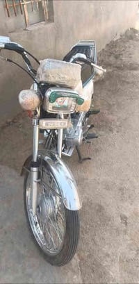 عمي السلام عليكم دراجه نضيفه وحلوه اوراق كامله موديل 24السعر مليون و20...