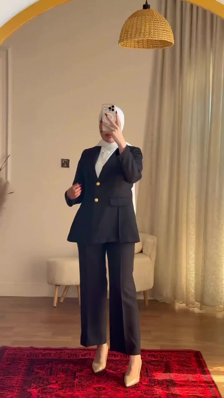 اللهم صل على محمد وال محمد 
وصلتي عيني 👁️ #اجمل الموديلات✨ 
#وافخم الخامات👗يمنا وبس🙋🏻‍♀️ 🤭

طقم بنطرون + ستره + قميص
  

القياسات /40 - 42 - 44 - 46 - 48 - 50 

نوع القماش / قماش دابل باربي   

طول الستره 70 ✨

اسود
رصاصي
تركوازي 
ماروني
 
متوفر توصيل جميع محافظات العراق 🚙 

#ملااااحضه فحص القطعه اي خلل ترجع بيد المندوب ودللي❤️

#explore #ملابس_نسائيه #اوتفت_العيد


**إذا كنت صاحب هذا الإعلان وتريد حذفه لأي سبب، رجاءا أرسل رسالة إلى الدعم الفني**