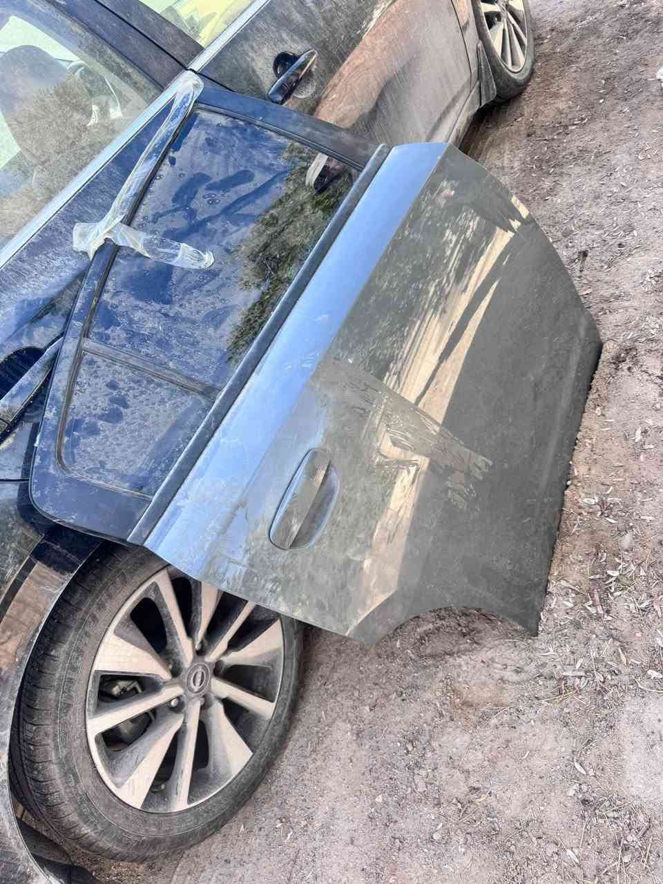 سلام عليكم بيبان جارجرالبيع 250الف جهه اليمين***********

