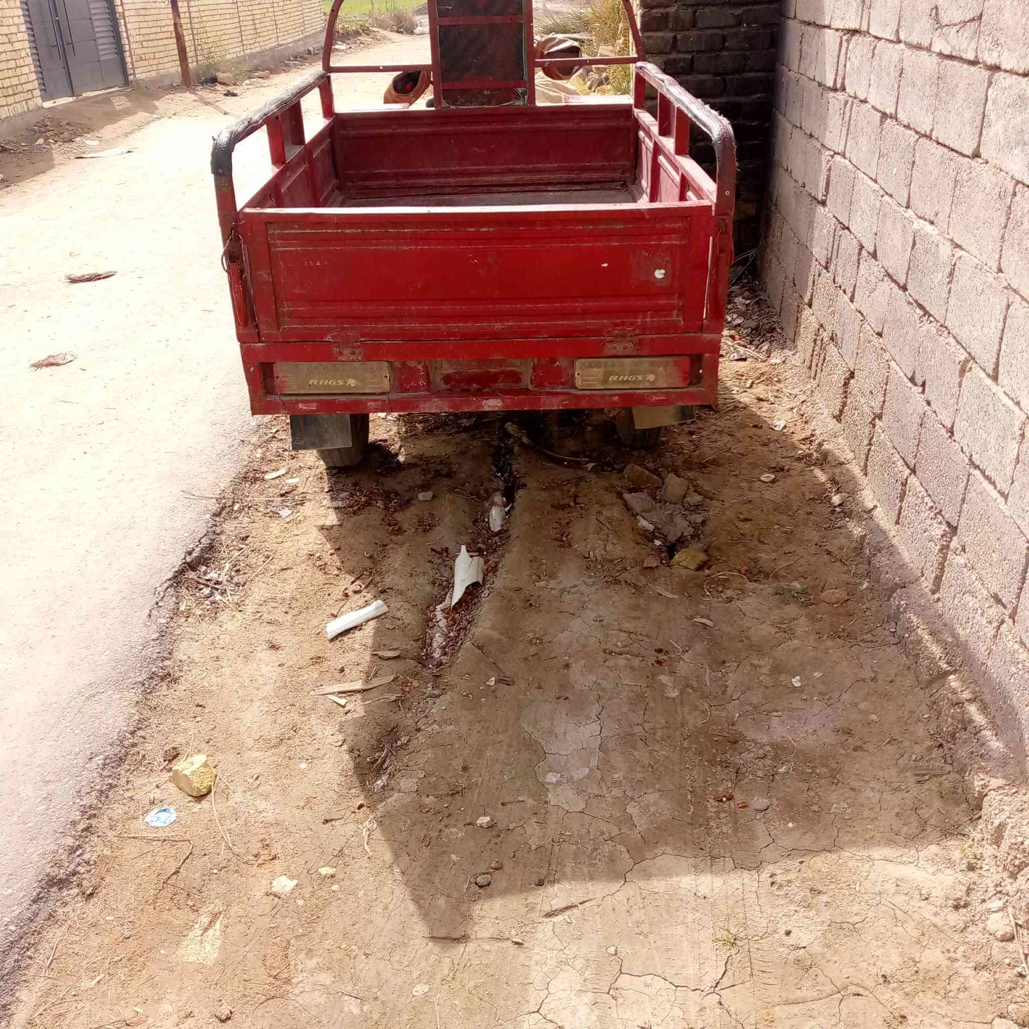 السلام عليكم ستوته جمره موديل 14مكينه 16كهربئات كله شغاله دبلات جدد للبيع السعر 900اوبيه مجال مكان بابل الهاشمية للاتصال ***********
