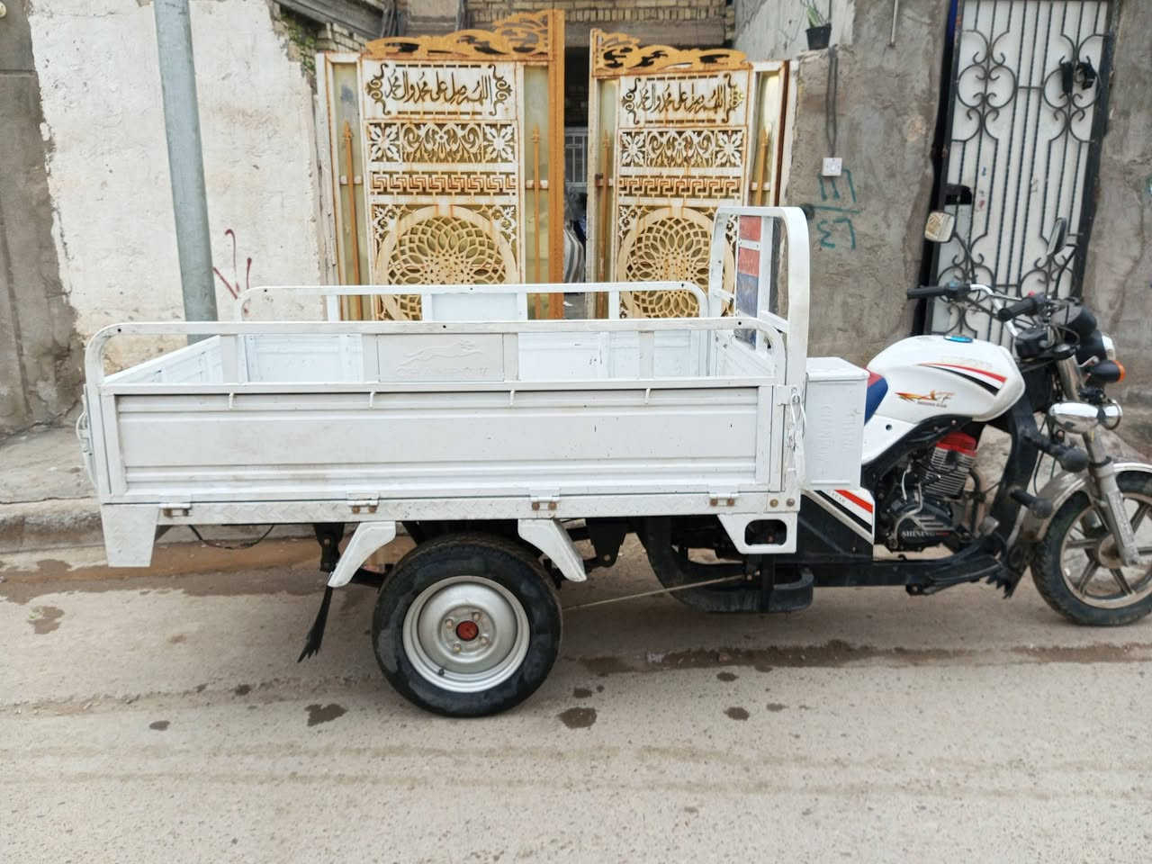 للبيع السعر 2300 للاستفسار على الرقم ***********
