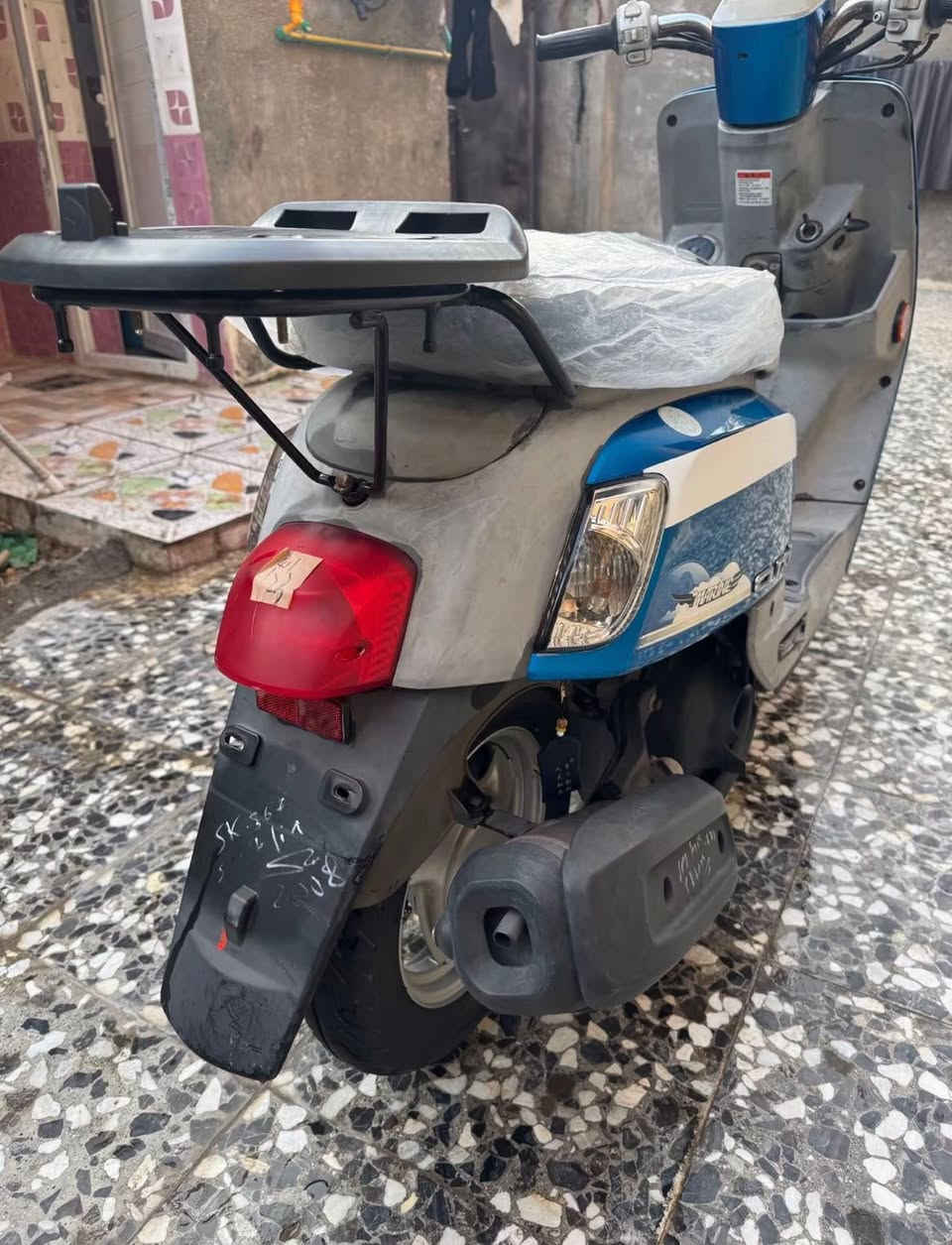 1300الف وبيه مجال حك جيه كربلاء قرب مستشفى الكفيل ***********
