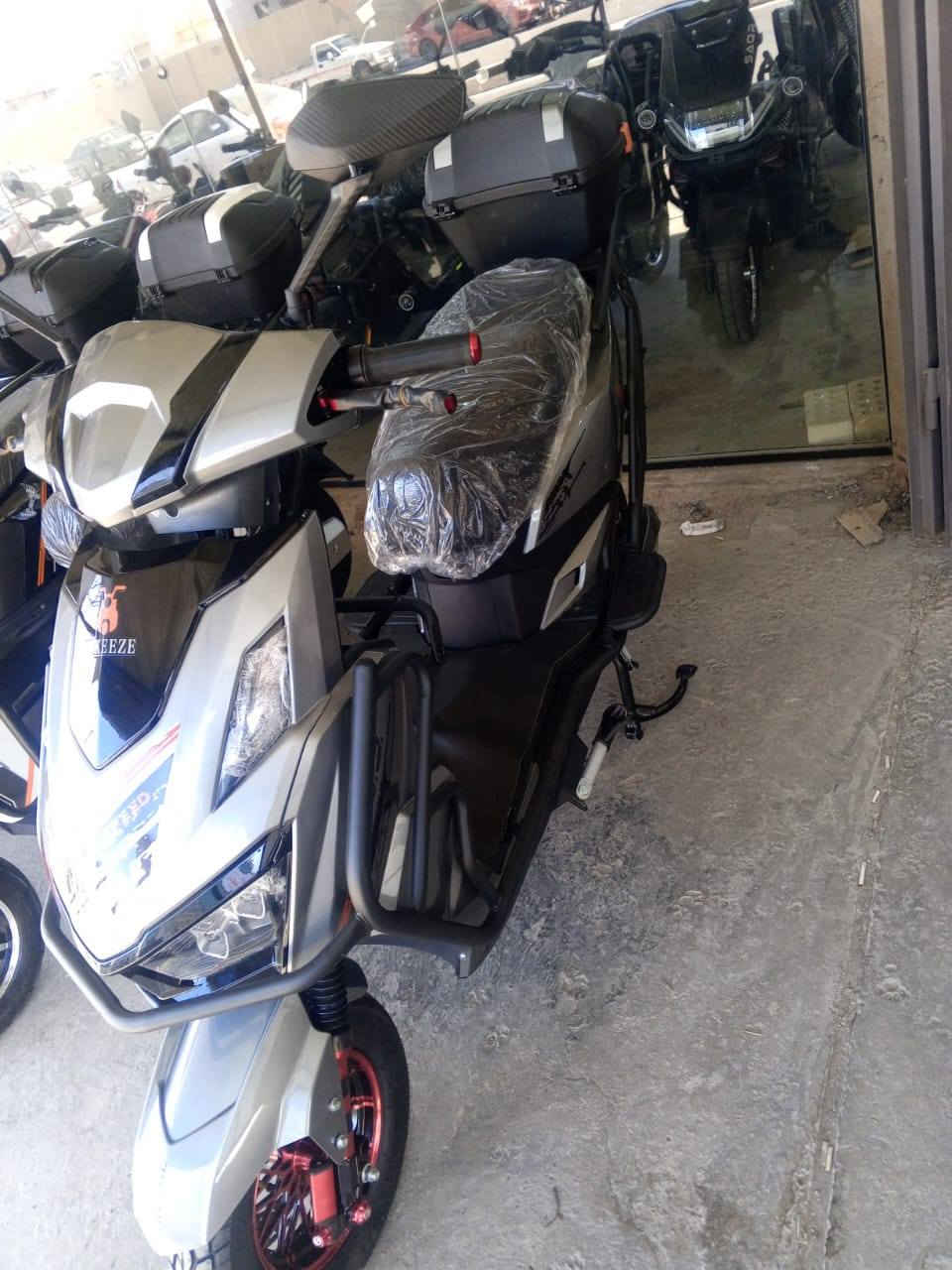 دراجة شحن مدرعه مستعمله سبوعين بس نضيف كلش موديل ٢٦  بطاريات٦ رايدهه ٩٢٥وبيها مجال العنوان ابو غريب حي المهندسين *********** ***********
