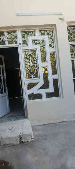 سلام عليكم بيت 50 متر  طابقين بلنداء شارع 60 الثاني مقابيل مجمع لاميرات
الطابق لاول 
مطبخ 
واستقبال 
وصاله من ضمنها الدراج
وصحيات 
الطابق الثاني 
غرفه نوم 
وصاله 
ومكشوفه 
لارضيه بورسلين 
الجدران سيراميك بيت نضيف السقف عكاده كله سقوف ثانوي السعر 40 اوبيه مجال الانتصال  ***********
