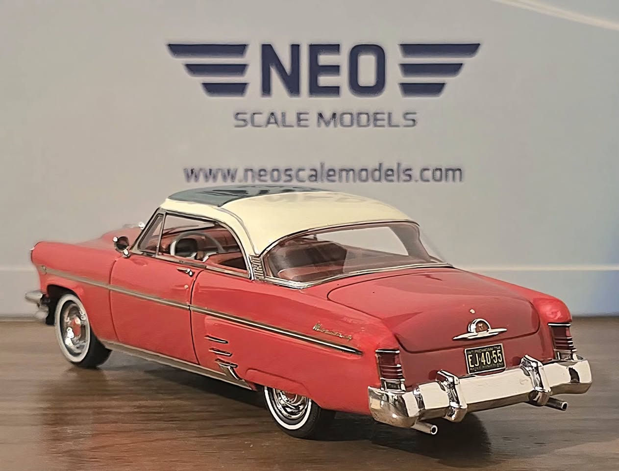 Mercury Monterey Sun Valley 1954 1/43 Neo.


**إذا كنت صاحب هذا الإعلان وتريد حذفه لأي سبب، رجاءا أرسل رسالة إلى الدعم الفني**