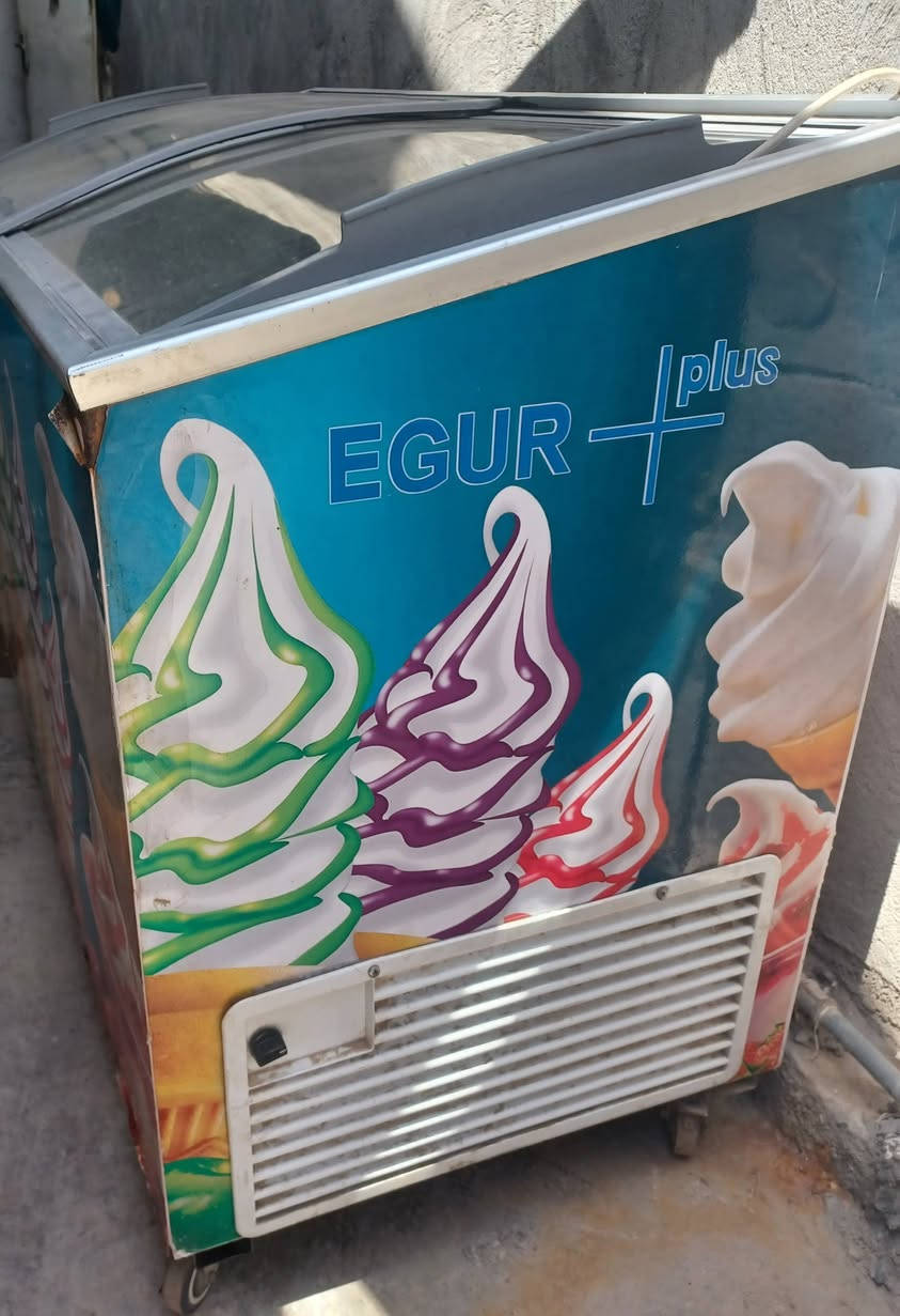 عارضه مستخدمه شي قليل جديده ب٣٢٥ وبيها مجال الحسينيه الراشديه ***********
