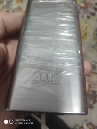 باور بانك • ٢٠٠ وات • بدون عيب