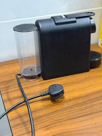 ماكنة قهوة اصلية ماركة ٦٠ الف ومجال صغير واتساب ٠٧٧١٩٥٨٧٤٩٢