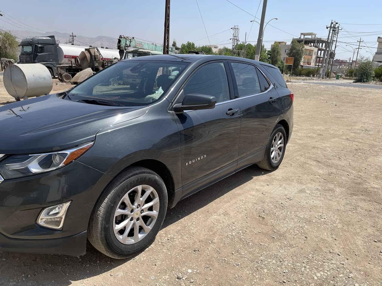 سلام عليكم 
شوفرليت أكوينكس موديل 2020السياره حره باسمي رقم دهوك 
‏‎ 
‏‎1 - شاشة كبيرة 
‏‎
‏‎2- حساس قياس ضغط الاطارات 
‏‎3- ويل كب 
4- سايد بريك بصمه
‏5- بصمات عدد 5 ، اربع ابواب + التشغيل .
‏‎6- التوقف الاوتماتيكي ، خاصية توفير الوقود .
‏‎7- مثبت ، سرعة ،، كروز ،، .
‏‎8- تحكم كامل بالاستيرن
9/ اواكس بلوتوث ، واي فاي 
10شاشة لكشف الاعطال مع عداد
11 تبريد قطعتين 
12 /كير اوتو 
13/محرك 4 سلندر ( 1500 ، توربو 
14/كامرا خلفيه دواره
⭕السيارة بيها جاملغ وباب امامي الأيمن
للتواصل عن السعر الاتصال بالرقم *********** متوفر واتس وفايبر
