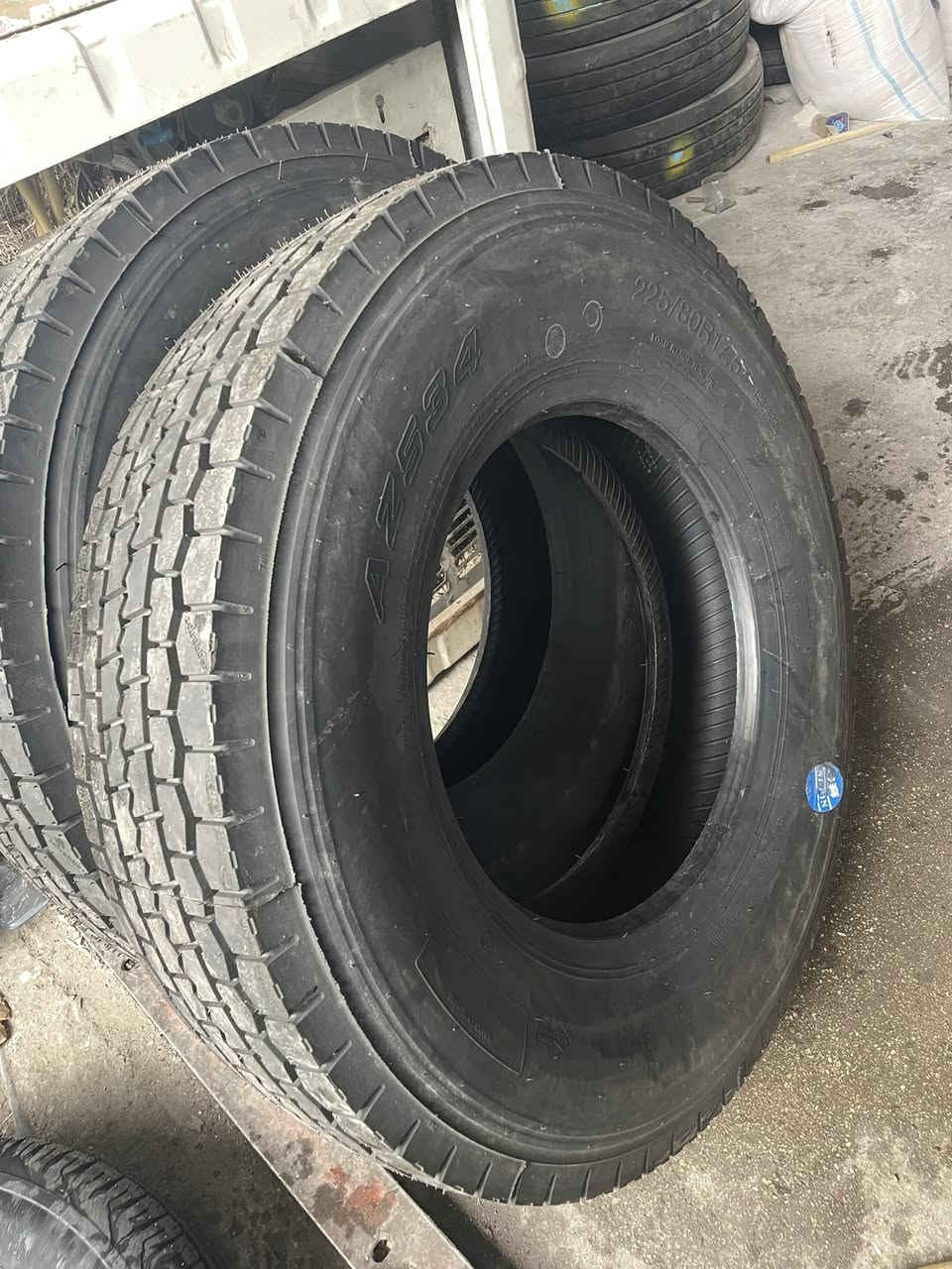 تاير جديد كنتر 17:5 انتاج 25  سعر الزوج 225 الف مكاني مجمع مشن بغداد متوفر جملة و مفرد يوجد توصيل 🚚 #كنتر
***********
