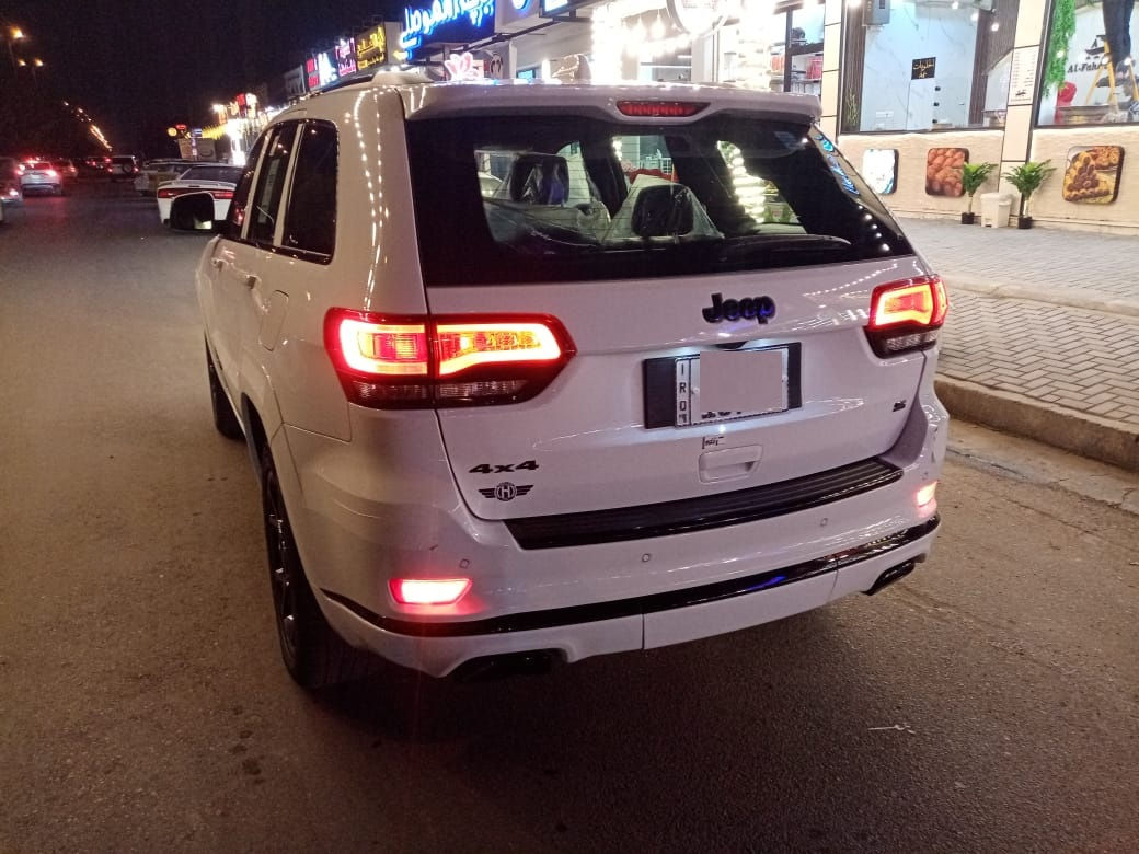 جيب شيروكي موديل 2021 خليجي فول مواصفات وكالة هارلم.

جيب كراند شيروكي خليجي مواصفات S رقم بغداد.

مكينة 3.6 .

بانورما ..

لون ابيض..

ماشية 122 الف كيلو.

السيارة مكفولة كفالة عامة عدا جوة المراية على كد دائرة صغيرة صبغ.

كشنات كهرباء .

وبعد بيها هواي مواصفات..

السعر 29.900 دولار يعني 299 ورقة وبيها مجال.

السيارة مكانها بغداد المنصور..

للاتصال على الرقم ***********.
