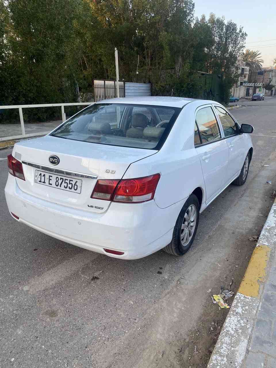 سلام عليكم بيوايدي لبيع G3 مديل 2013 رقم بغداد نكليزي هزة جديدة  ما بيهه لا ضربه ولا صبغ بلاديه على وضعيه الشركه  سياره كامله من كلشي گير اوتماتيك مكينه حداديه جديده مواصفات السياره معروفه كشنات جلد شاشه كأمره والسياره احلى من صور مكان سياره بغداد سنويه باسمي مشروع وطني مكان السياره بغداد سعره 62وبيهه مجال للاستفسار الاتصال على رقم ***********
