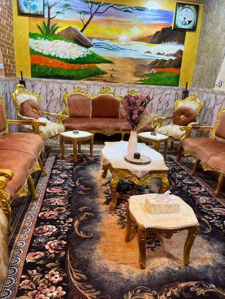 تخم ونص مالكي مصري مع سيت طبلات السعر 900 العنوان شط العرب ***********
