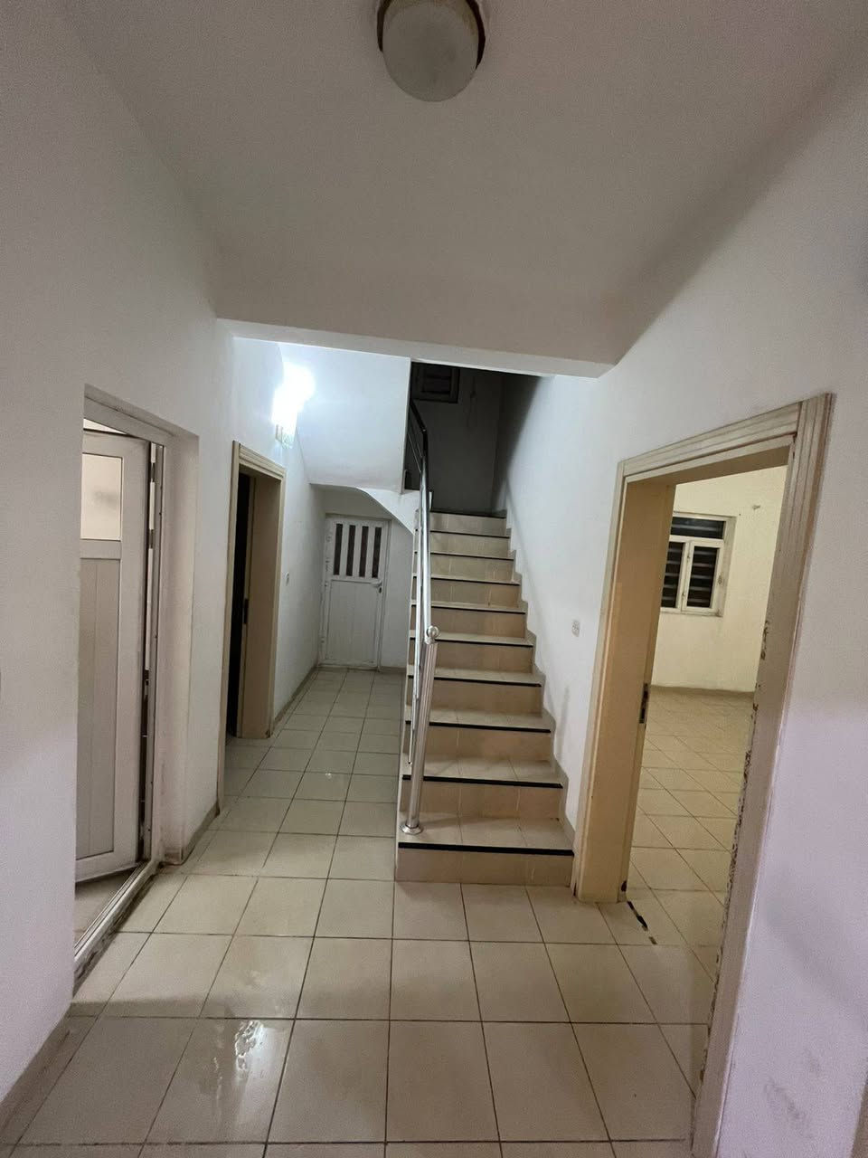 عرض جديد
بيت #للايجار
اشتي 2
طابق واحد
مساحه204م
غرفه نوم 2
مطبخ
استقبال 
صحيات 
كراج+حديقه
مجمع كامل الخدمات سكيورتي مدارس كردية وعربية 
سعر 400الف
للاستفسار
*********** واتساب
