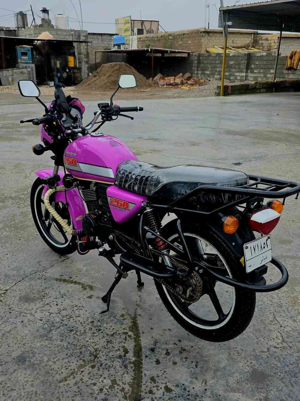 سلام عليكم للبيع دراجة دايوان للبيع مديل 22 رقم ديالى عربي كفاله برغي ماناقصها مكينه 200c السعر 1950 بيها مجال المكان ديالى كنعان ***********
