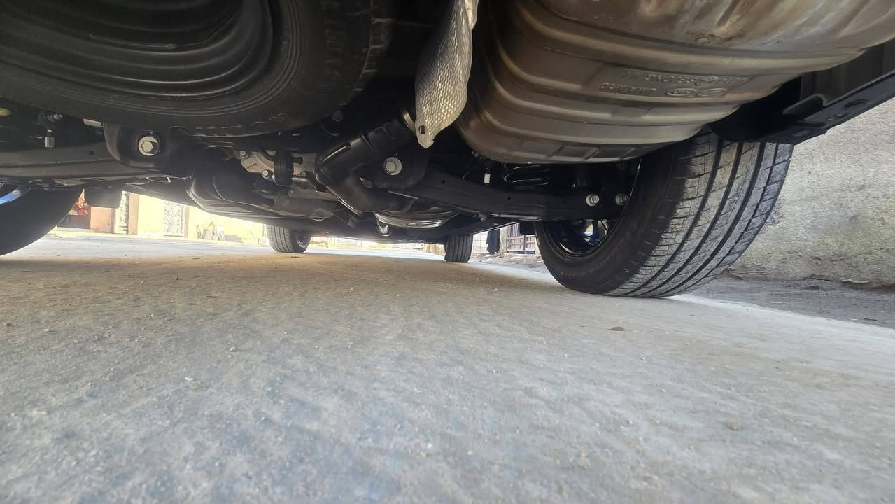 السلام عليكم كيا سورنتو رقم بغداد2019  SX V6أمريكي للبيع فقط فول مواصفات شنو بالك بيه
مقاعد جلد لون جوزي الاماميه فول كهرباء تدفئه تبريد 
كامرات 360 درجه  رادارات 360 درجه
عداد السرعه دجتل
تدفئه ستيرن
بردات أبواب خلفيه
علامته سورنتو مضيئة 
فور ويلAWD مانع انزلاق درايف مود 
فج بريك احمر بلاد
ويل 19 مال(SXL)ستانلس ستيل
لايت زنون لد احمر بلادي
كشن السائق خزن ميموري 
 عدد الركاب 7
تبريد ثلاث قطع 
هوك خلفي بلادي
جنطه كهرباء 
مري قلاب عند الرجوع للخلف
هاند بريك بصمه  
اشاير بالمري مري شفط
منافذ كهرباء 115V AC
شاحن مبايل واير ليس
السياره مدوشمه ارضيه جلد 
بانوراما ترايش القماره ستانلس ستيل
حادث السياره بنيد فقط ومصلح نفسه 
السياره جاهزه من كلشي ومكفوله ماعدا البنيد
اكو مواصفات مامذكوره موجوده بالصور
الله شاهد السياره بعد احله من الصور
السعر 195وبيه مجال للطيبين 
  مبايل***********
السلام عليكم كيا سورنتو رقم بغداد2019  SX V6أمريكي للبيع فقط فول مواصفات شنو بالك بيه

