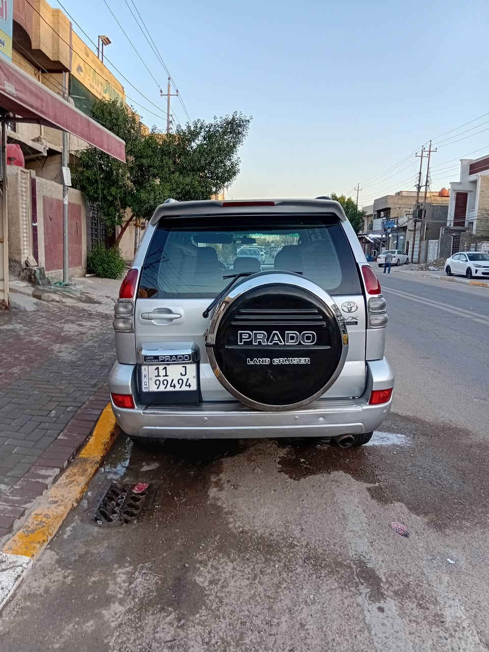 برادو موديل ٢٠٠٩ vx خليجي محرك ٦ سلندر  سبعه راكب دبل تانكي  مكفوله كفاله عامه عدى بعض الشخوط و الدعاميات صبغ لجماليه سنويه مجدده لغايه ٢٠٣١ رقم دولي بغداد  السعر ١٨٥ ورقه مع مجال قليل  .... موبايل ***********  عنوان بغداد الدوره
