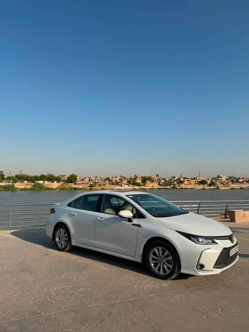 🚗 للبيع: تويوتا كورولا (ساز) موديل 2024 – فل أوبشن (فتحة سقف)
✅ موديل 2024
✅ الممشى: 38 ألف كم فقط
✅ فل أوبشن (ساز) مع فتحة سقف
✅ شاشة، كاميرا خلفية، تشغيل بصمة، دخول ذكي، حساسات، جنوط ألمنيوم، تحكم بالمقود، مكيف ممتاز، وجميع مواصفات فئة الساز.
✅ السيارة مكفولة وتحت ضمان الشركة.
✅ جميع تبديلات الزيت والصيانة الدورية داخل الشركة.

الملاحظات:
🔹 ضربة خفيفة (بارد) في الباب المعاكس لباب السائق.
🔹 شخط صغير في باب السائق.

💰 السعر: 18,200 دولار قابل للتفاوض بالمعقول.

📲 للتواصل واتساب:
***********

