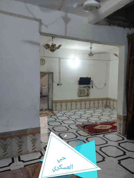 بيت طابو صرف للبيع 
الموقع :الحي العسكري-شارع الاطفاء
المساحة :200م
المحتويات: غرفتين+صالة +ومطبخ +وصحيات +ديوانية 
نوع البناء بلوك + سقف عگاده /الديوانية سندويج
السعر :  56 وبي مجال 
للاستفسار ***********
متوفر واتساب وماسنجر
