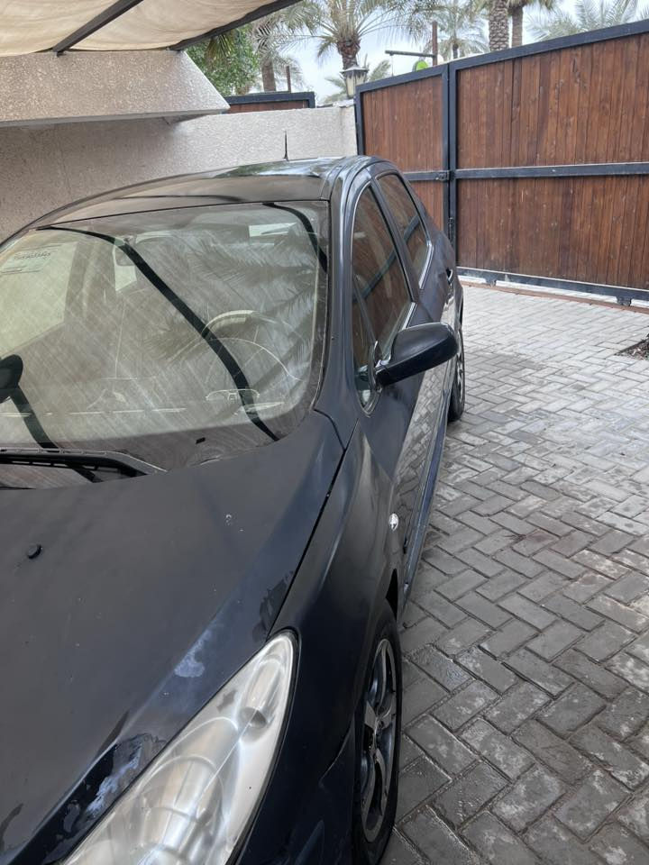 بيجو فرنسي للبيع موديل ٢٠٠٦  الرقم *********** السعر ٤١ ورقة
