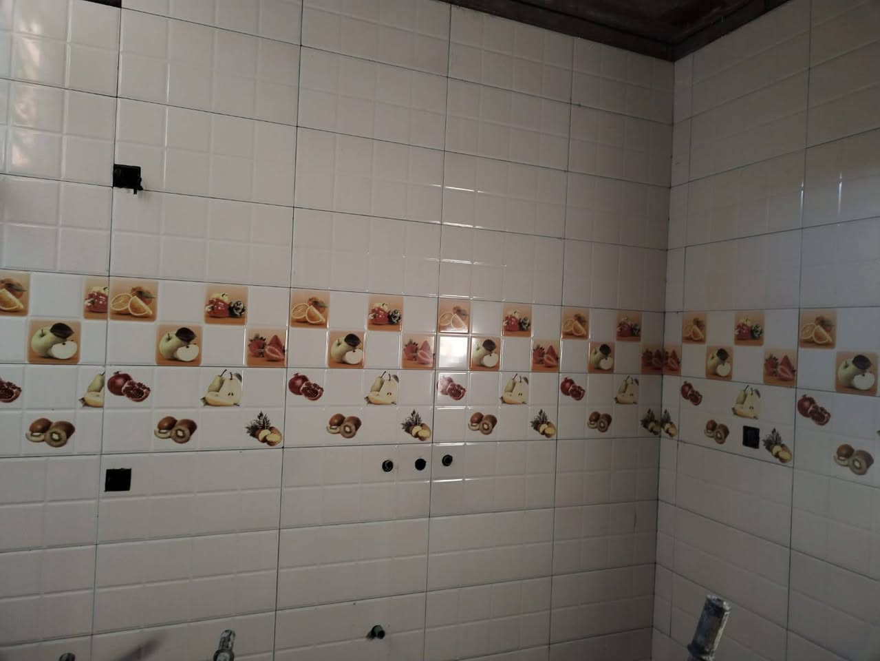 عمل سيراميك ارضيه وجدران اتصال ***********,,,,,,,,,,,,,,***********
