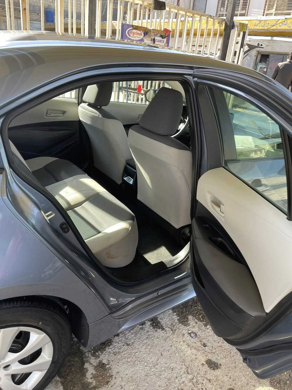 السلام عليكم
كورلا وارد امريكي حادثها جاملغ وبنيد نفسهن صلحتهن 
وجاملغ الايسر بيه صبغ قليل

 موديل 2024

رقم  بغداد بأسمي
ماشية 23 الف كيلو

رادار مانع تصادم 

تحديد مسار 

هاند بريك بصمة 

شواصي لغود مكفولة 

سيارة حلوة وجانيها جاهزه من كلشي

مكان السيارة البلديات

السعر 155 وبيها مجال
***********
