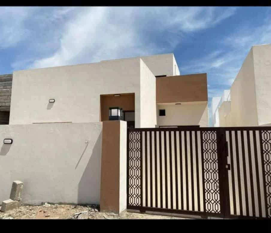 السلام عليكم يوجد دار للبيع  مجمع هيفي تكريت
مساحه الدار (200) متر وشارع12 م موقع بصف ركن 

يتكون من (2 غرف نوم +استقبال.+ مطبخ + صاله + كليدور + كراج )

الدار طابق واحد (1) وغرفه مخزن
 
السعر الكلي 135 /مليون

القسط الشهري (660 )

مقدمه  15   مليون

للاستفسار اتصل على الارقام المذكور أو مراسل علا  الخاص أو وتساب 
***********
عامر همر الصميدعي
