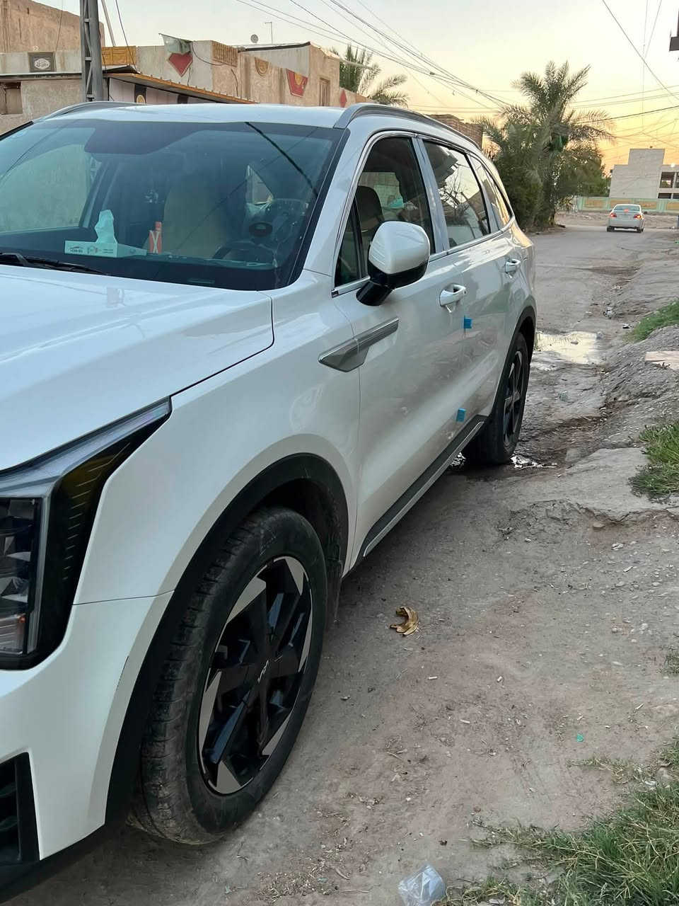 سورنتو 2024 خليجي رقم بغداد
سياره ماشيه 22الف كيلو 
6 سلندر 7راكب
بعدهي بجيس الشركه 
داتاشو 
قماره حديد 
ويل 19 
كامره 
اناره داخليه
ترحيب ذكي
بصمتين 
تشغيل ع بعد
كير ماوس
هاند بريك دكمه
3 قطع تبريد 
العنوان بابل محاويل
بيها خسفه اصبع اباب خلف الصدر 
***********
