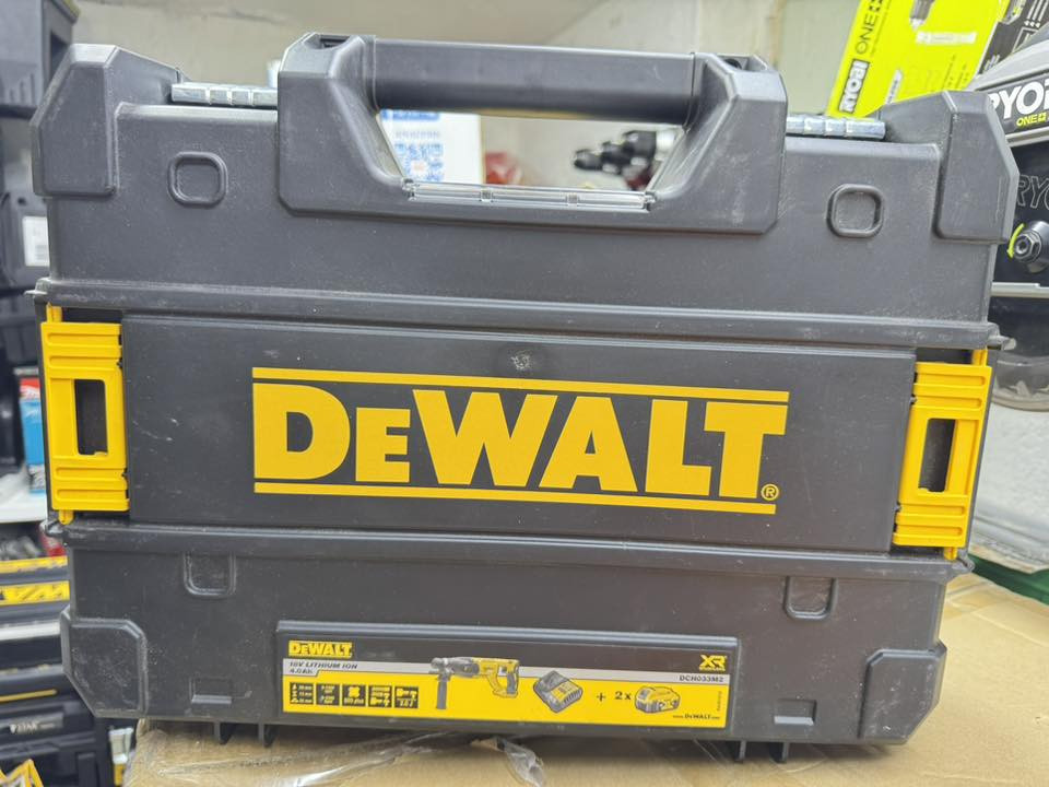 سلام عليكم اخوان
من رخصة الأدمن 
همر ديولت DEWALT اصلي متوفر 
توصيل متوفر 
***********📞واتساب

