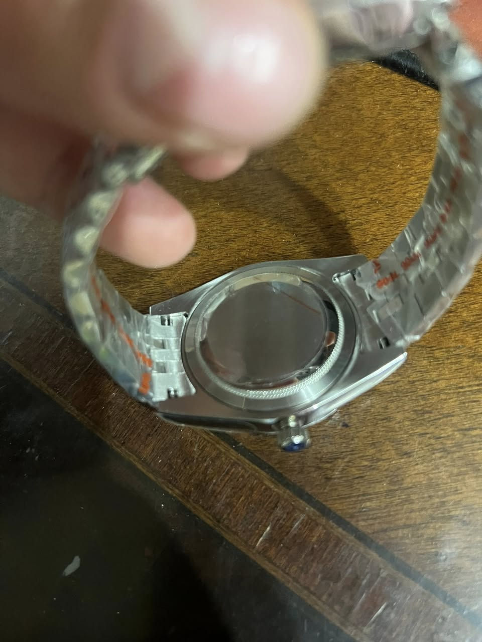 رولكس كلين
نظافة 100/100 
علئ أول تم  
60 الف 
موجود توصيل 
رقم الهاتف ***********
