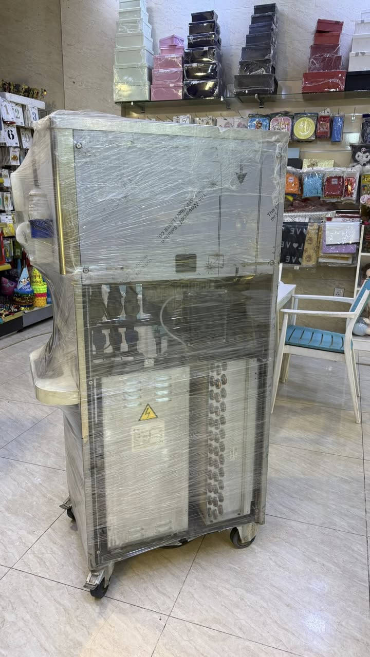 ٢جيهازى دؤندرمه ى ايطالى بؤ فرؤشتن زور مه زبوت بئ عه يبه هه موو گيانيان به شه ر ت هيچ شتيكى ده سكارى نه كراوه ماتؤر و كؤمبريسه ر و هه موى به شه رت له سليمانيه 
***********
***********
