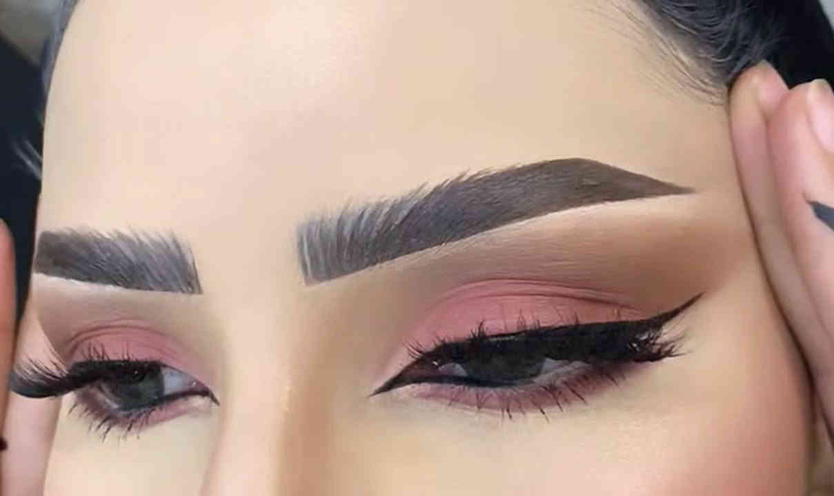 عروض صالون وحمام حرير بيوتي مستمره لحد نهاية السنة نورونا متواجدين وياكم من الساعة ١١ إلى الساعة ٨ مساءا للحجز والاستفسار *********** *********** 
عرض حمام حرير كل حجز حمام مغربي لشخصين الثالثة مجانا
