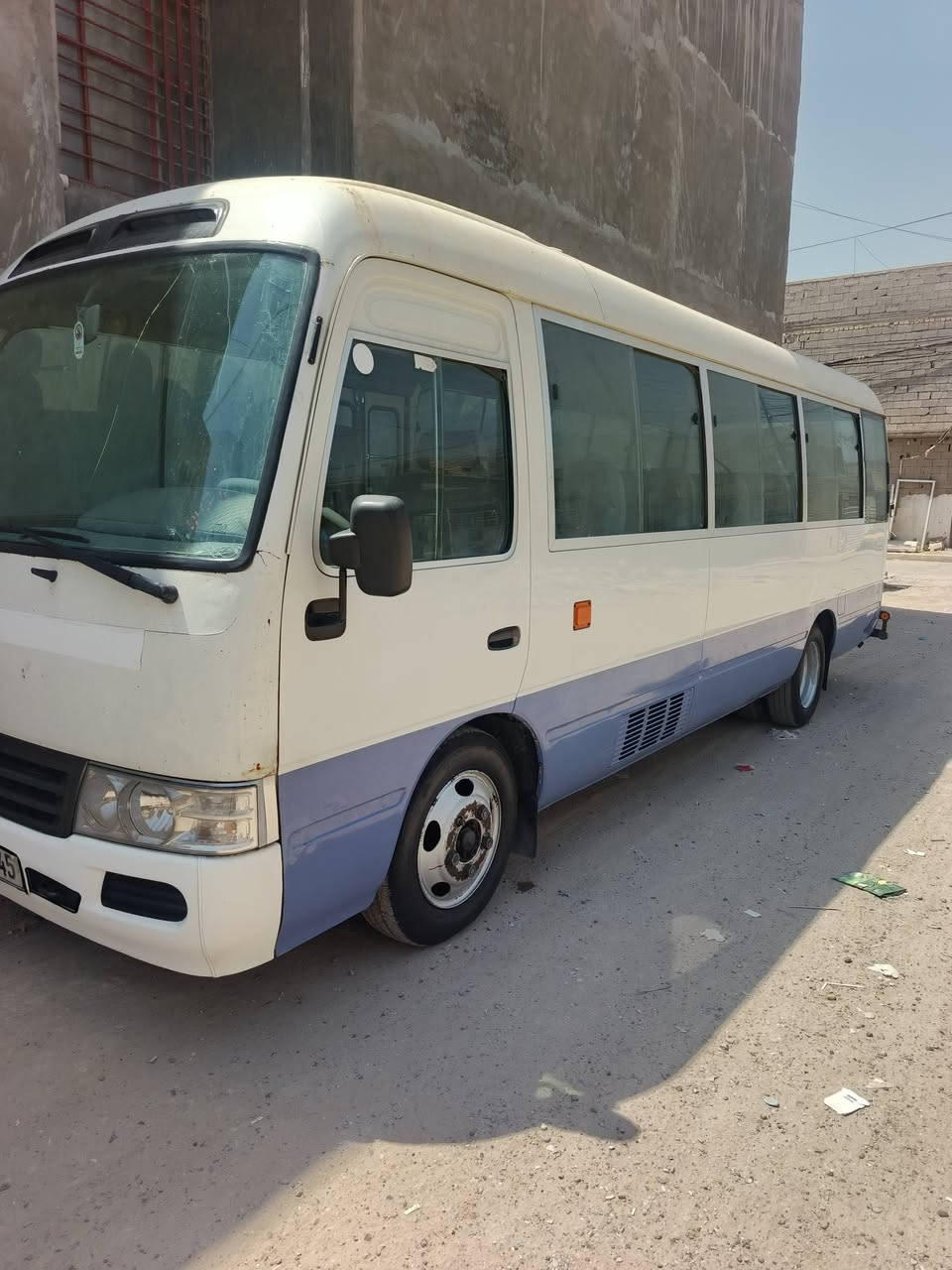 كوستر موديل٢٠٠٩جديده مكينة كير الكسل كفاله بطن جديدة سته تايرات برجستون ويل ناصي منظومة غاز ٨٠ صبغ ذيل ابو الدكمة وشبجه مال التبريد تبريد محور وكركه اضافيه  مكان السياره بغداد مكلف بالنشر رقم صاحب السياره‏‪***********‬‏
