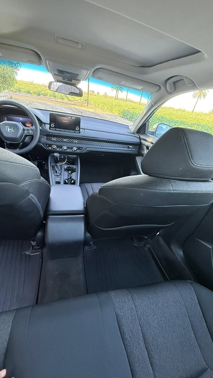 هوندا اكورد EX بانزين محرك 1500 تيربو موديل 2024 ماشيه 18000 مواصفات معروفه فتحه بصمه رادارات امامي خلفي جانبي هيتر كشنات اوتو ستارت ستوب سايد بريك كهرباء توقف ذاتي تحديد مسار قياده ذاتيه تشغيل عن بعد وباقي المواصفات المعروفه كلش جديده السياره وحادثها والسونار بالمنشور 

السعر 17500
تلفون ***********
مكان السياره السيديه 
او الدوره
