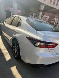 كامري هايبرد • ٢٠٢٤ • ١٨٠٠٠ كم